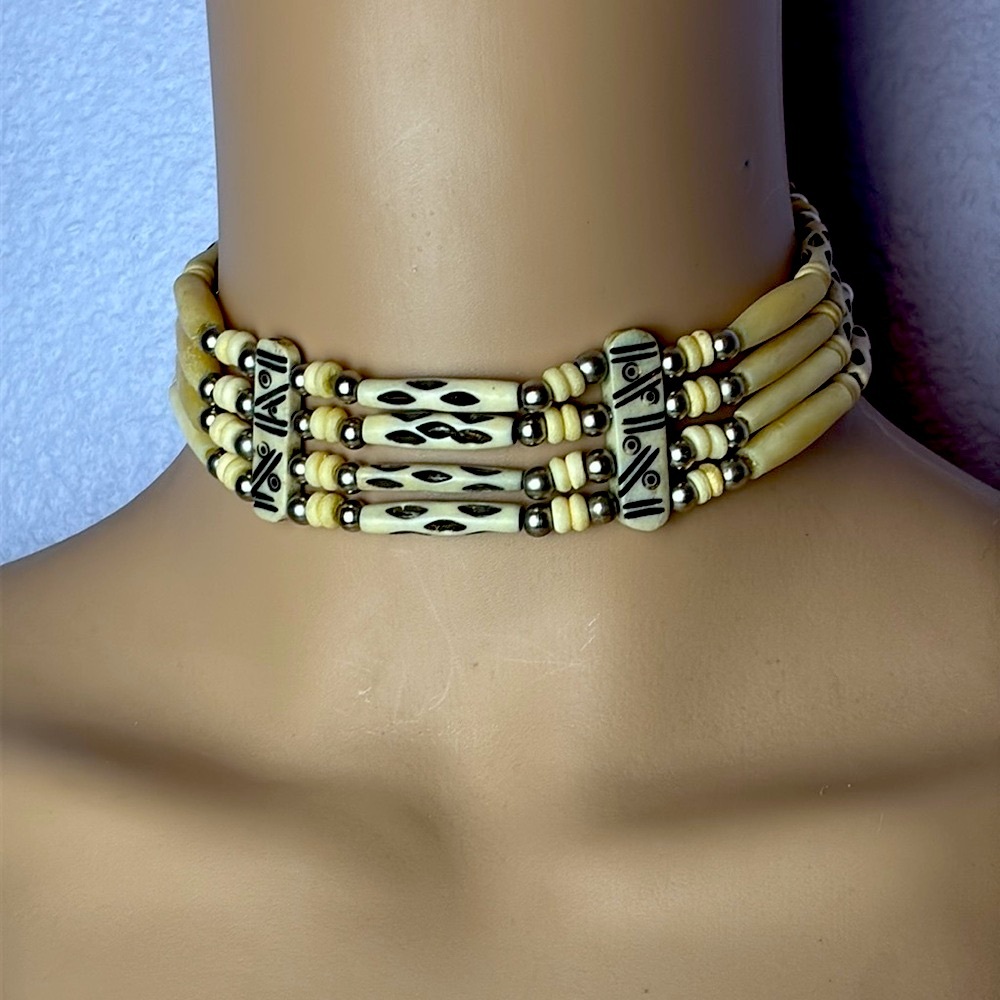 Vintage Festival Tribal Buffalo Hairpipe Bone Bead and Leather Choker Necklace